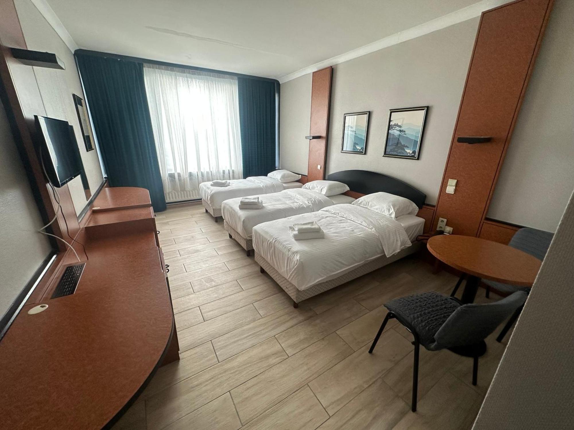 Hotel Europacity Saint-Josse-ten-Noode Exterior photo